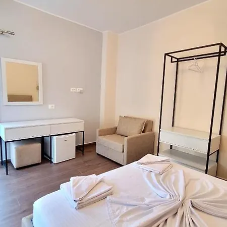 Otel Sweet Himarë