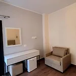 Sweet Hotel